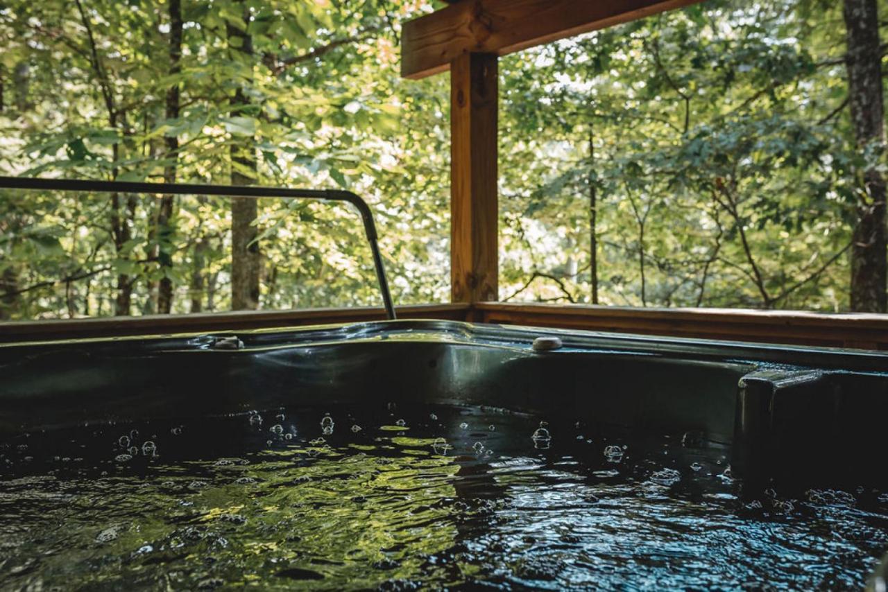 Deer Run Cabin At 36 North - Hot Tub Purlear Dış mekan fotoğraf