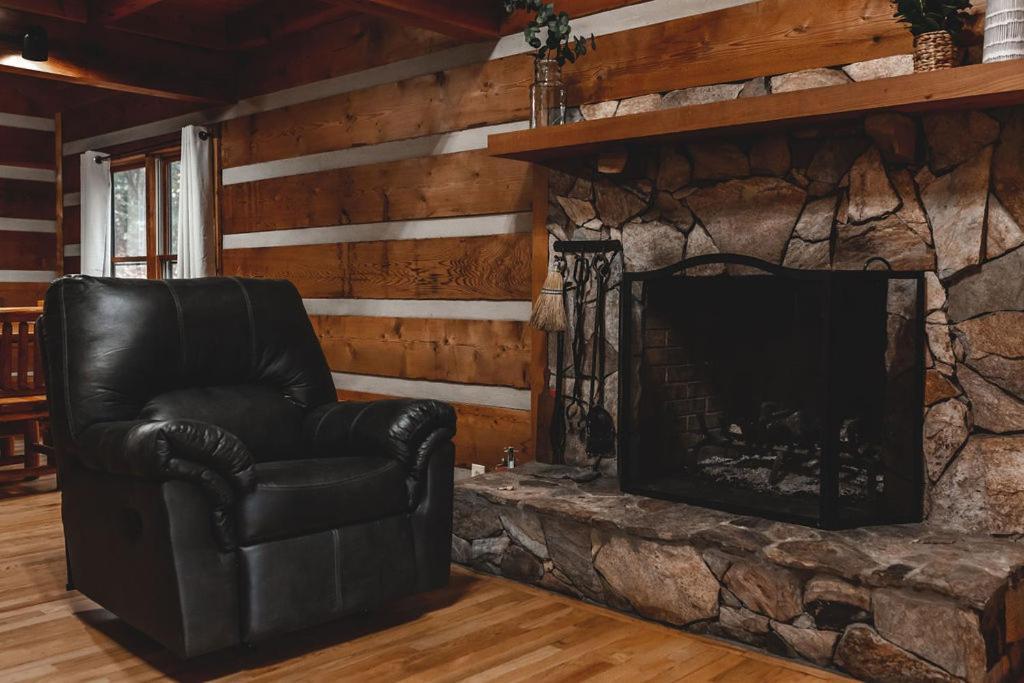 Deer Run Cabin At 36 North - Hot Tub Purlear Dış mekan fotoğraf